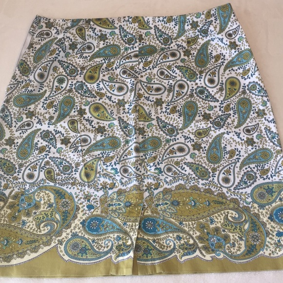 🛍Geoffrey Bean stretch skirt size 6 - Picture 2 of 3